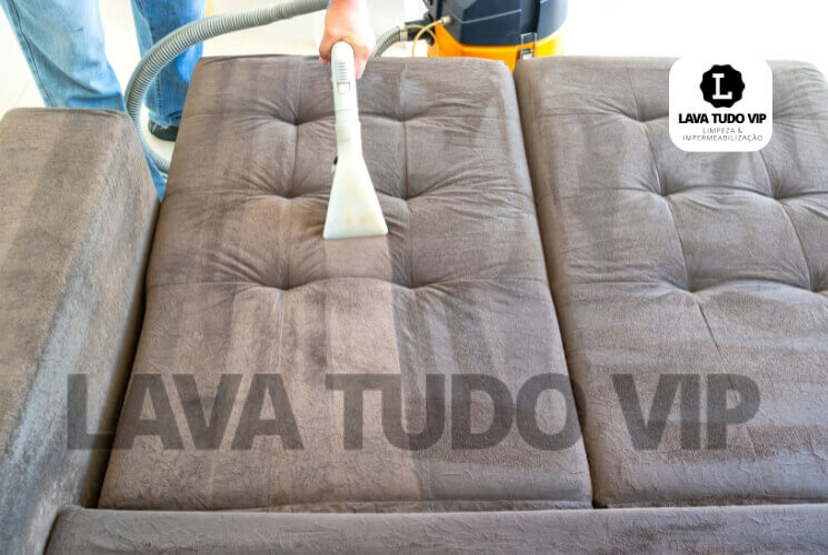 Por Que Impermeabilizar Seus Estofados é Essencial para Manter o Valor dos Seus Móveis?